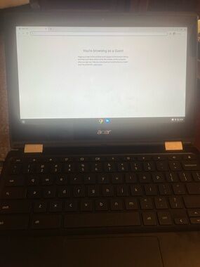 Acer Chromebook Spin 11 C738T-C8Q2 Touchscreen 2-in-1 Laptop w/ Charger & Case